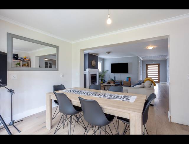 4 BEDROOM FREEHOLD FOR SALE IN WYNBERG